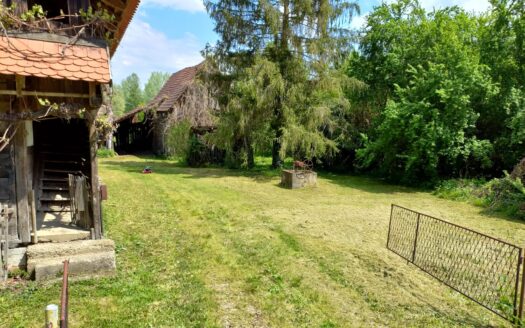 KUĆA I ZEMLJIŠTE U PARKU PRIRODE LONJSKO POLJE